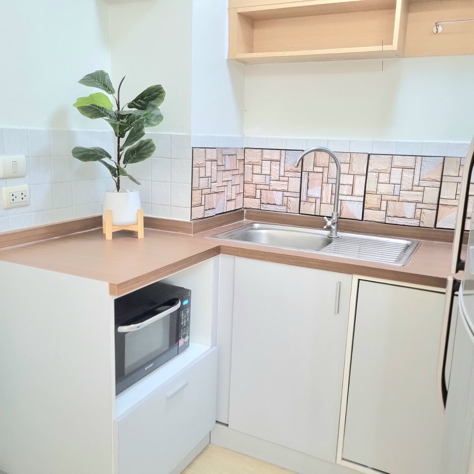 picture Condo renovated next to bts onnut only 2.19  - 15/19