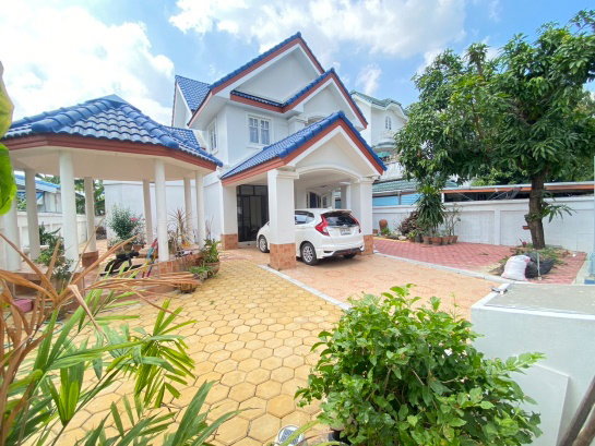 รูป ขายบ้านเดี่ยว 2 ชั้น ม.ธารารมณ์ รามคำแหง 150 ใกล้รถไฟฟ้าน้อมเกล้าเพียง 500 เมตร สวยพร้อมอยู่ ติดถนนเมน เหมาะพักอาศัย หรือออฟฟิศ สำนักงาน - รูปที่ 2/22