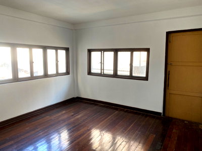 Shophouses for rent Nimibutr Stadium : Shop/House Central Area in Bangkok
