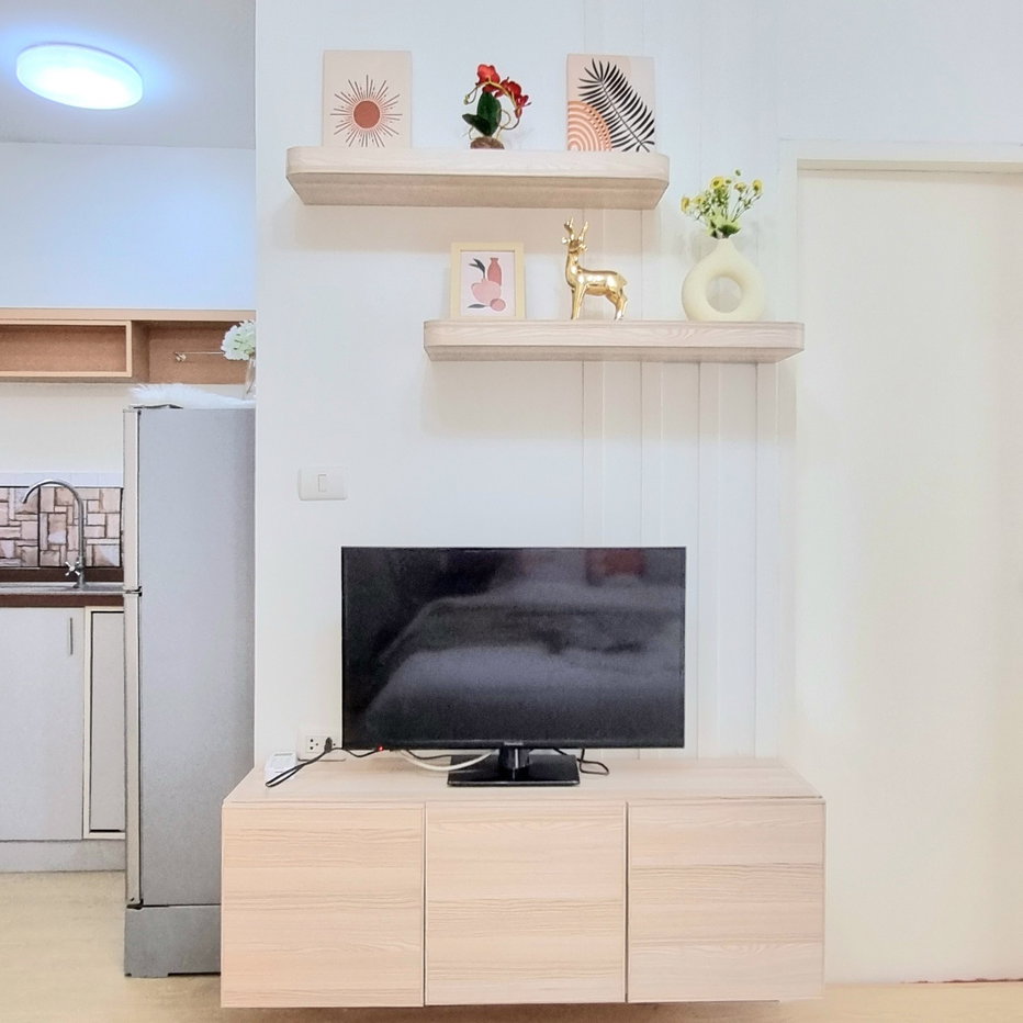 picture Condo renovated next to bts onnut only 2.19  - 10/19