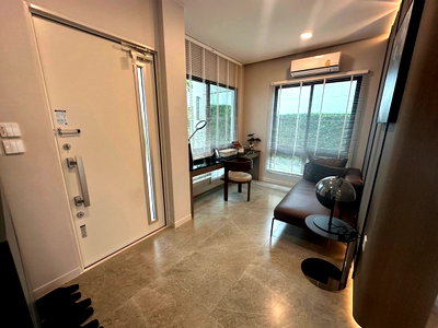 Houses for rent Samut Prakarn : House for rent: MANTANA Bangna km.15, ready to move in. If interested, contact Line @goodmanpro or call 0999029192.