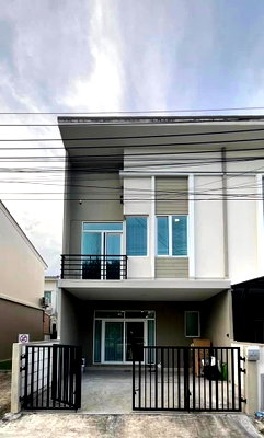 Townhouses for rent : House for rent:Casa Bangna KM 7 , ready to move in. If interested, contact Line @goodmanpro or call 0999029192.