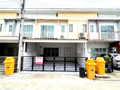 ขายทาวน์โฮม : ขายทาวน์เฮ้าส์ ม.เดอะคอนเนคสุวรรณภูมิ1 กิ่งแก้ว37 เนื้อที่ 21 ตร.ว. รีโนเวทใหม่ พร้อมอยู่ ต่ำกว่าราคาตลาด กู้เต็ม 100% ใกล้สนามบินสุวรรณภูมิ