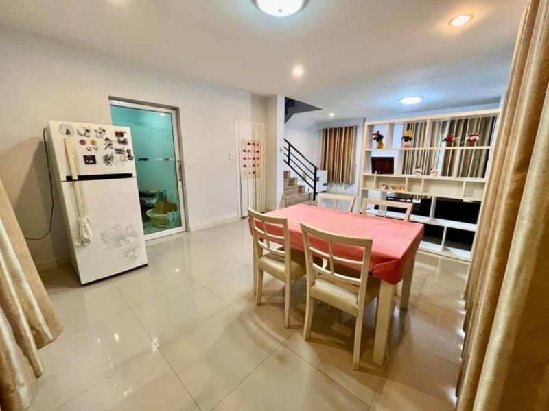 รูป ขายบ้านเดี่ยวถูกมาก ม.เดอะทรี หนองยายบู่ ศรีราชา แถมพร้อมเฟอร์นิเจอร์, ชลบุรี - รูปที่ 2/18