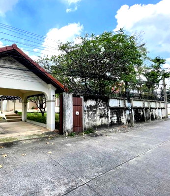บ้านเดี่ยว ถนนสุขุมวิท : LTHC10663– House FOR SALE in Sukhumvit 101 Size 192 Sq.w. 2 beds 2 baths Near BTS Punnawithi ONLY 30MB