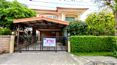 ขายบ้านเดี่ยว : ขายถูก บ้านเดี่ยว ภัสสร 26 ราชพฤกษ์ - ติวานนท์ ปทุมธานี 77 ตร.วา  ติด ถ. 345 ที่ดินขนาดใหญ่ พร้อมเฟอร์นิเจอร์