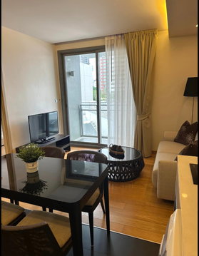 for rent Via Botani. 1bed 44sqm. Line id: @pfagent