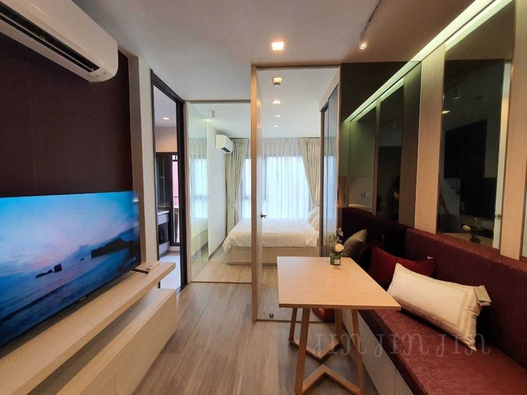 Life Asoke Hype ไลฟ์ อโศก ไฮป์ , Studio ราคาเพียง 18,000 บาท กั้นห้องเป็นสัดส่วน Line : @apopplace