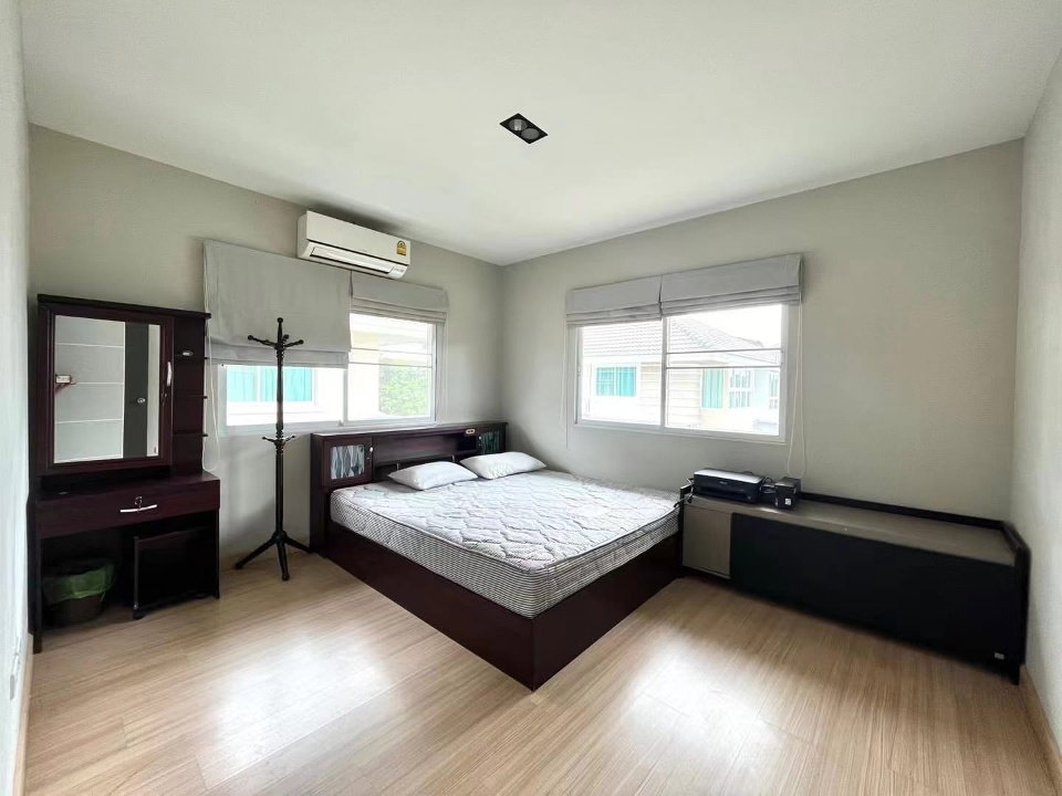 รูป ให้เช่า บ้านหลังใหญ่ ในโครงการดี ใกล้โรงเรียนนานาชาติหลายแห่ง - RW004921 - รูปที่ 8/10