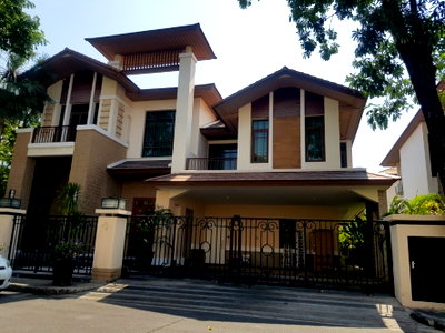 เช่าบ้านเดี่ยว ถนนสุขุมวิท : LTHC10701– House FOR RENT Baan Sansiri Sukhumvit 67 size 490 Sq.m. 4 bed 5 bath Near BTS Phra Khanong ONLY 250k/Month