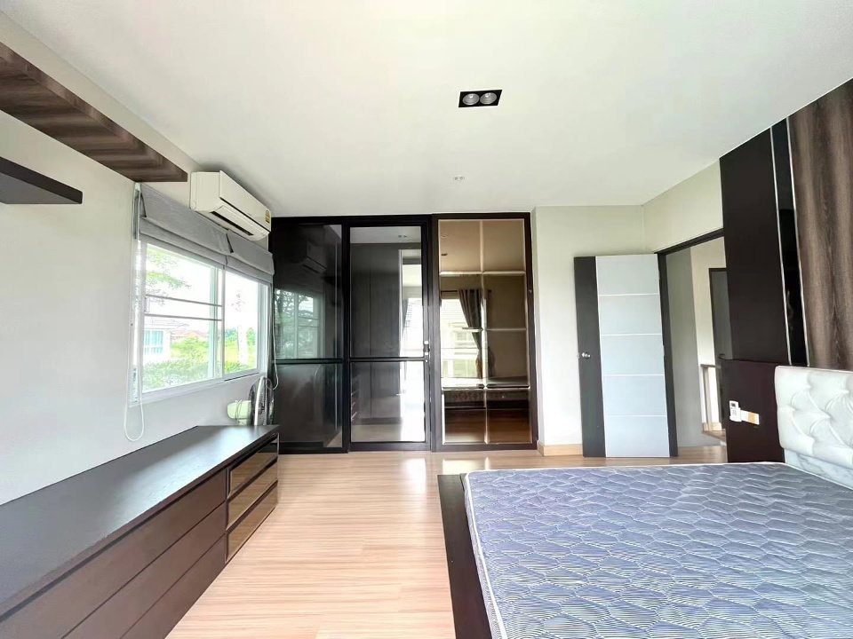 รูป ให้เช่า บ้านหลังใหญ่ ในโครงการดี ใกล้โรงเรียนนานาชาติหลายแห่ง - RW004921 - รูปที่ 4/10