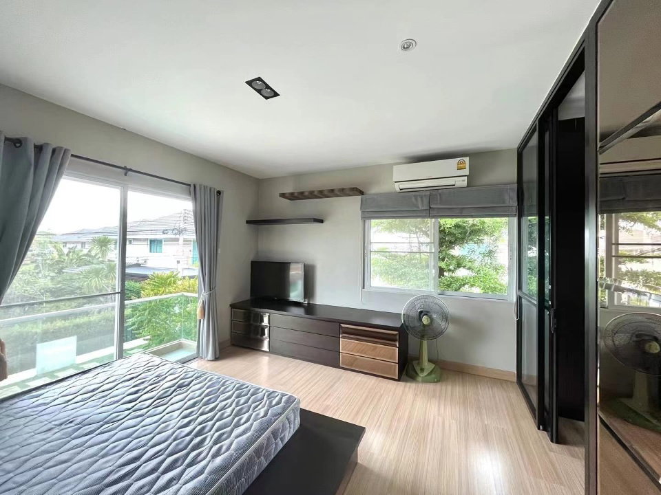 รูป ให้เช่า บ้านหลังใหญ่ ในโครงการดี ใกล้โรงเรียนนานาชาติหลายแห่ง - RW004921 - รูปที่ 3/10