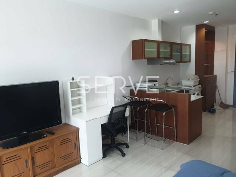Studio Large Room Good Location Close to BTS Ratchathewi 350 m @ The Address Siam