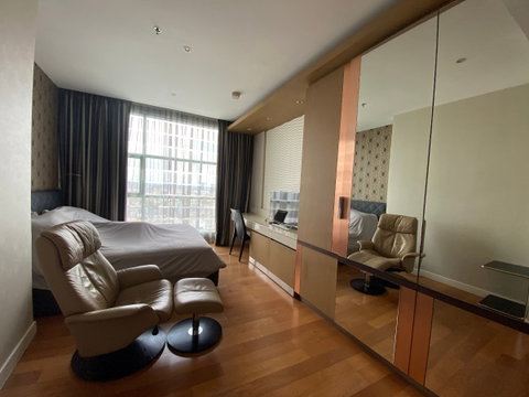 LTH10726–Chatrium Residence Riverside FOR SALE 2 beds 2 baths size 130 Sq.m. Near BTS Saphan Taksin Station ONLY 19 MB