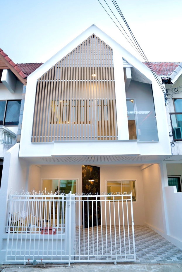 รูป Ph0356 ทาวน์โฮม อ.เมือง ใกล้สนามบิน ขนส่งเชียงใหม่ โรบินสันแอร์พอร์ต  - รูปที่ 1/20