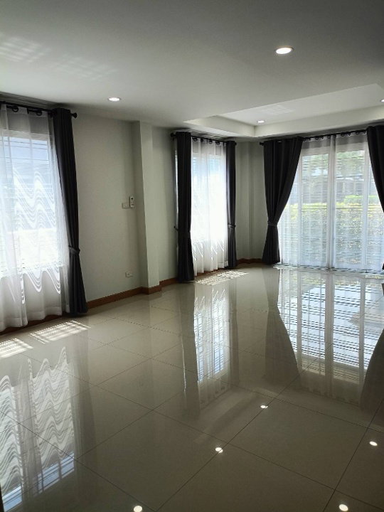 รูป ให้เช่า บ้านสวย หลังใหญ่ ยังไม่เคยเข้าอยู่ เดินทางสะดวก - RW004951 - รูปที่ 13/29