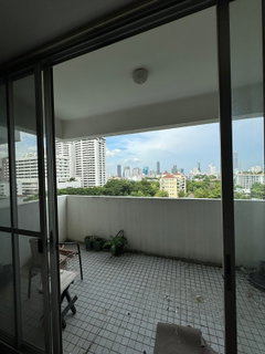 LTHC10730–D.S.Tower II FOR SALE 3 beds 2 baths size 129.03 Sq.m. Near BTS Phrom Phong Station ONLY 14 MB