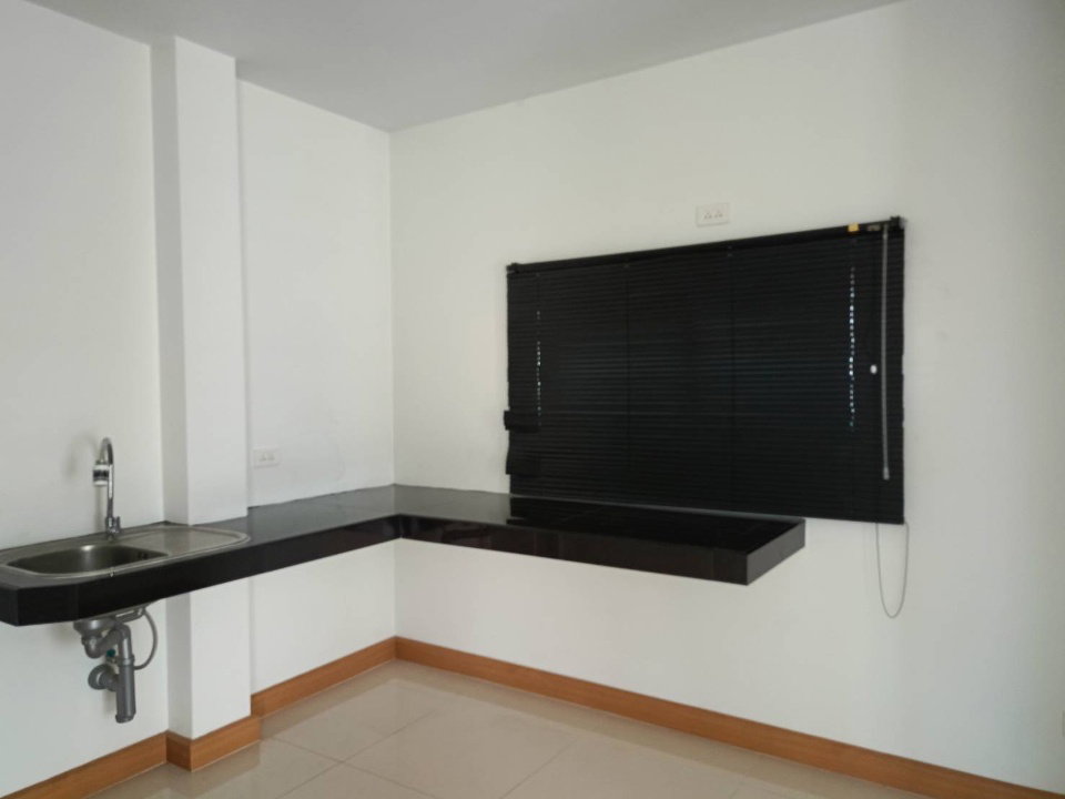 รูป ให้เช่า บ้านสวย หลังใหญ่ ยังไม่เคยเข้าอยู่ เดินทางสะดวก - RW004951 - รูปที่ 10/29