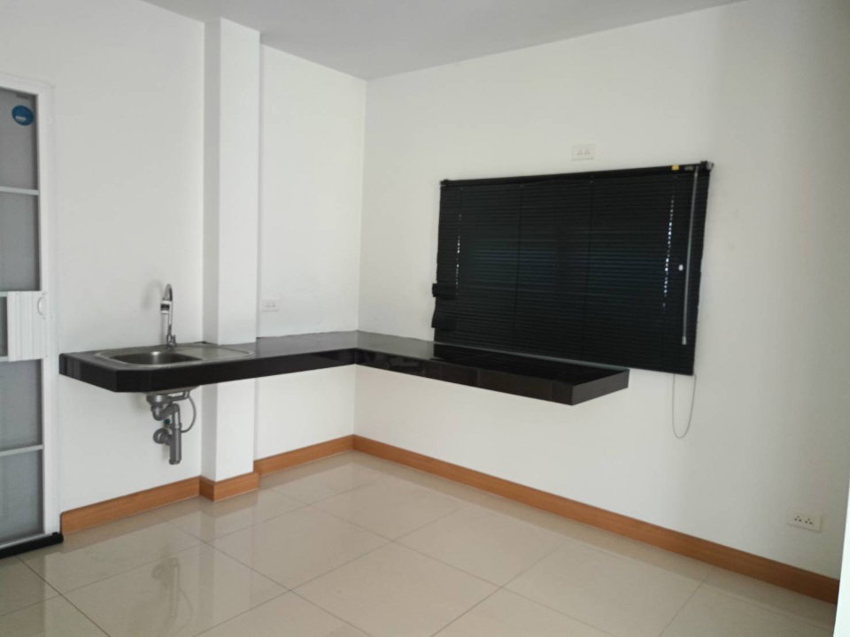 รูป ให้เช่า บ้านสวย หลังใหญ่ ยังไม่เคยเข้าอยู่ เดินทางสะดวก - RW004951 - รูปที่ 8/29
