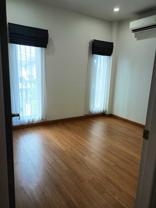 รูป ให้เช่า บ้านสวย หลังใหญ่ ยังไม่เคยเข้าอยู่ เดินทางสะดวก - RW004951 - รูปที่ 27/29