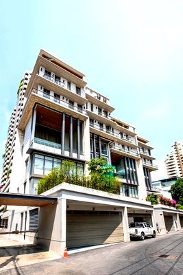 Twin houses for sale Watthana : LTHC10737– Townhome for sale 749 Residence 3 beds size 680 Sq.m. Near BTS Thong Lor Station ONLY 70MB