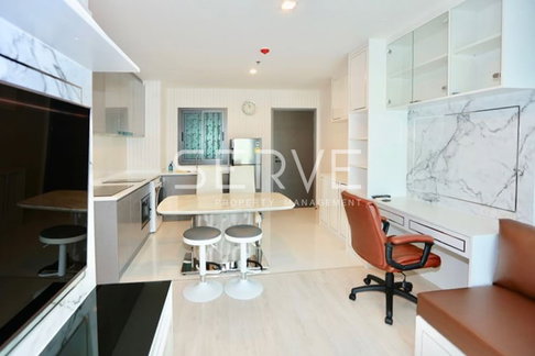 2 Beds Good Location Next to BTS Victory Monument 100 m. & BTS Phaya Thai 600m @   Rhythm Rangnam