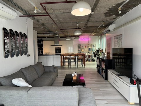 LTHC10750–Asoke Place FOR SALE 1 beds 1 baths size 80 Sq.m. Near BTS Asoke Station ONLY 9 MB