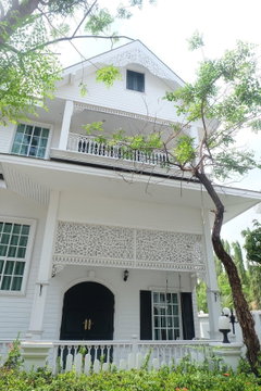 LTHC10759– House for rent Fantasia 3 size 240 Sq.m. 3 bed 3 bath Near BTS Bearing Station ONLY 80k/Month