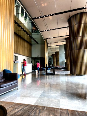 Condos for sale : 2 Beds with Bathtub Super High Fl. 50+ River View The River Private boat to BTS Sapan-Taksin at The River Condo / For Sale