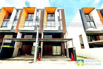เช่าทาวน์โฮม ม.เกษมบัณฑิต พัฒนาการ : MJ24R-008 ให้เช่า บ้าน Shizen พัฒนาการ 32 ทาวน์โฮม 3 ชั้นครึ่ง 3 ห้องนอน 22 ตรว 220 ตรม หลังริม เฟอร์นิเจอร์และเครื่องใช้ไฟฟ้าครบ ใกล้ อ่อนนุช หัวหมาก