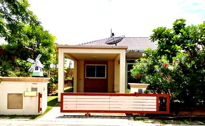 ขายบ้านเดี่ยว : ขาย บ้านตากอากาศ  หมู่บ้าน คาซ่า ซีไซด์ ชะอำ พื้นที่ 70.2 ตรว. 2 ห้องนอน 2 ห้องน้ำ โครงการติดถนนใหญ่เพชรเกษม เดินทางเพียง 20 นาที ถึงหัวหิน