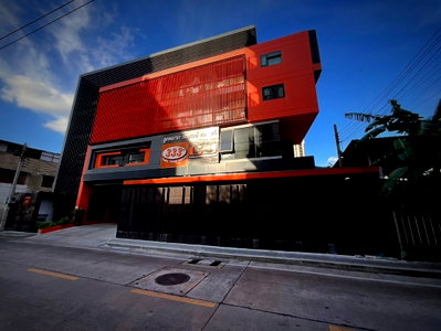 เช่าอาคารพาณิชย์ วัน แบงค็อก   : LTHC10816–Commercial building for rent Sukhumvit 26 size 1000 Sq.m. Near BTS Thonglor ONLY 600k/month