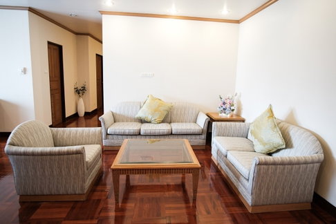 LTH10822–Nida Thonglor Apartment FOR RENT 2 beds 2 baths size 190 Sq.m. Near BTS Sukhumvit Station ONLY 65k/month