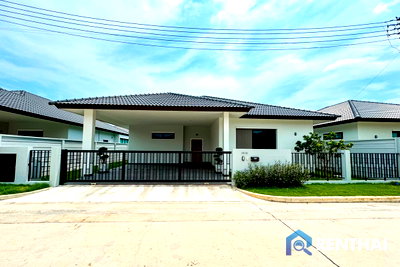 ขายบ้านเดี่ยว : เสร็จพร้อมอยู่ บ้านเดี่ยว 1 ชั้น สไตล์โมเดิร์น ในพัทยา