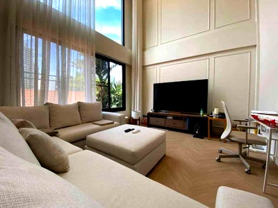 เช่าบ้านเดี่ยว ถนนเพชรบุรี กรุงเทพฯ : LTH10860– House for rent Soi Sukhumvit 49 size 200 Sq.m. 3 bed 3 bath Near BTS Thong Lor ONLY 110k/Month