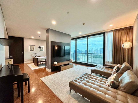 LTH10853–Aguston Condo Sukhumvit 22 FOR SALE 3 beds 3 baths size 151 Sq.m. Near MRT Sukhumvit Station ONLY 25MB