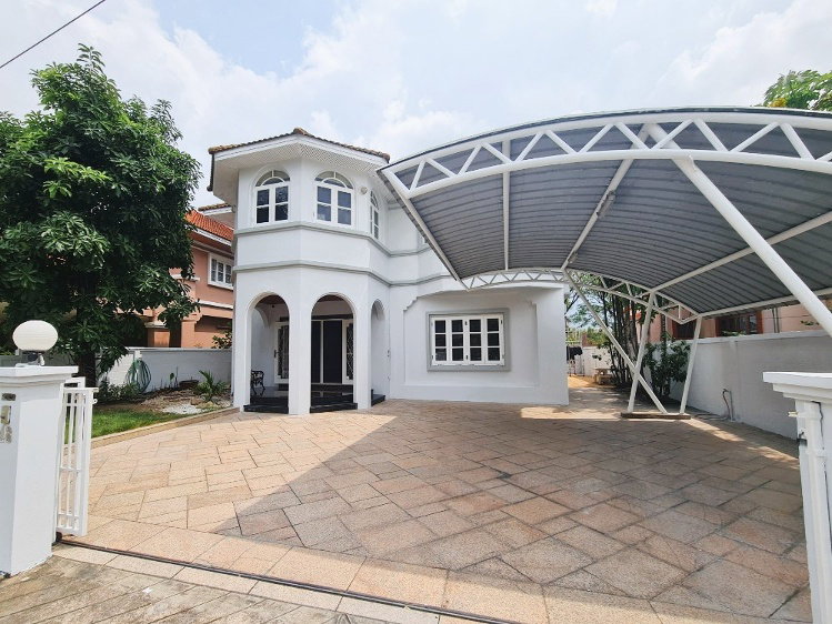 Houses for rent : ✨Chuan Chuen Ladprao ✨LineID: @RizzEstate (with @ in front)✨