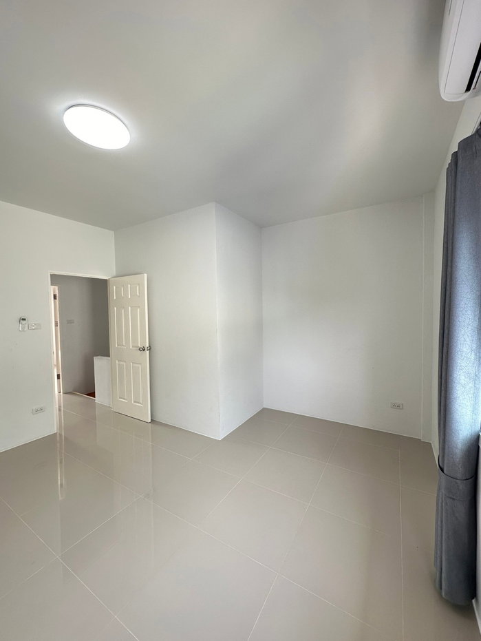 รูป ให้เช่าบ้านทาวน์โฮม บ้านฉาง ระยอง 2 นอน 2 น้ำ พร้อมเฟอร์ฯ แอร์ - รูปที่ 10/11