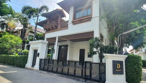 LTH10879– House for rent L&H Villa Sathorn size 426 Sq.m. 4 bed 5 bath Near BTS St. Louis ONLY 200k/Month