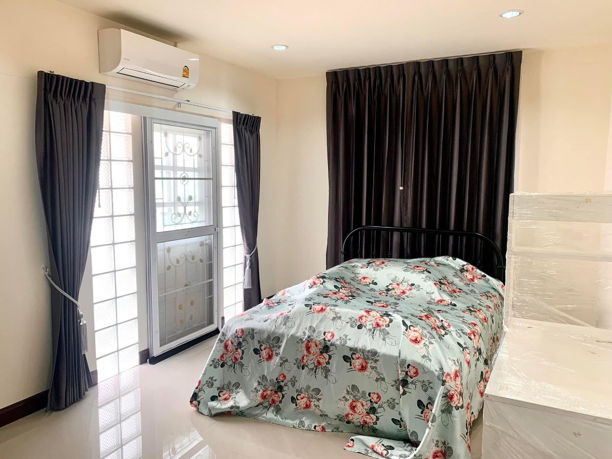 picture K.C. Park View                        3  - 4/15