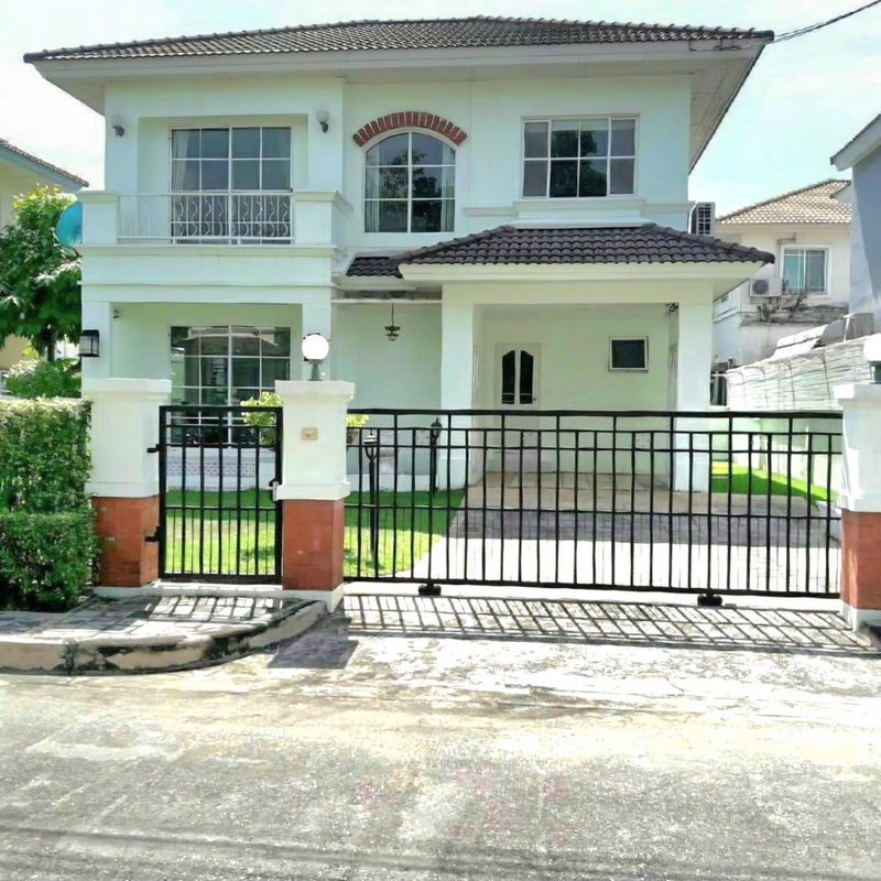Houses for rent :  Manthana.         Onnut Wongwaen1
