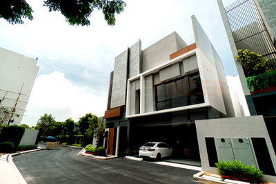 ขายบ้านเดี่ยว : Bugaan Krungthep Kreetha 3 bedrooms, for sale