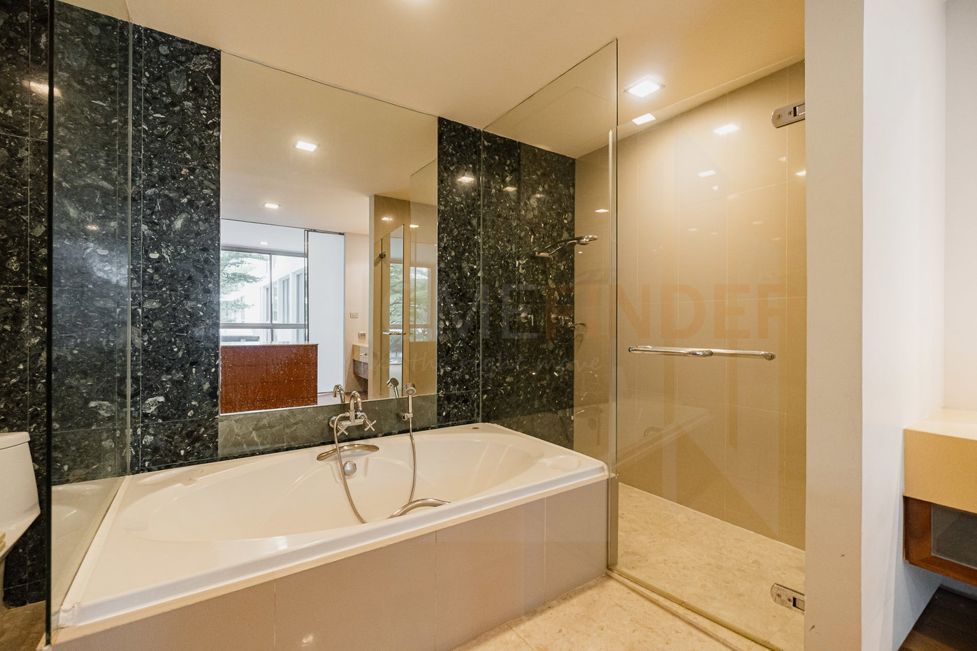 รูป Ficus Lane 3 bedrooms, for rent - รูปที่ 10/49