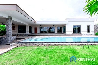 Houses for sale Chonburi : Modern luxury pool villa near Mapbrachan lake