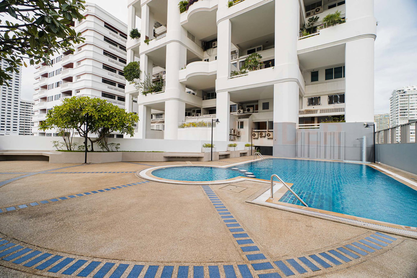 picture Crystal Garden 2 bedrooms, for rent - 14/19
