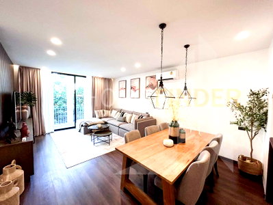 เช่าทาวน์โฮม วัน แบงค็อก   : Townhouse in Silom Soi11 3 bedrooms, for rent