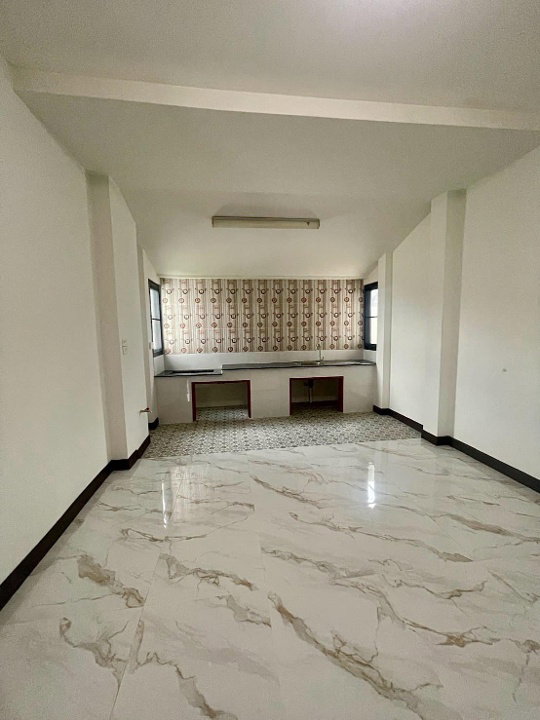 รูป ให้เช่า บ้านในโครงการ ใกล้โรงเรียนนานาชาติ - RW005186 - รูปที่ 10/11