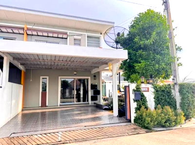 Twin houses for sale : Second-hand semi-detached house, ready to move in, Life Garden Home Village (Rong Po)