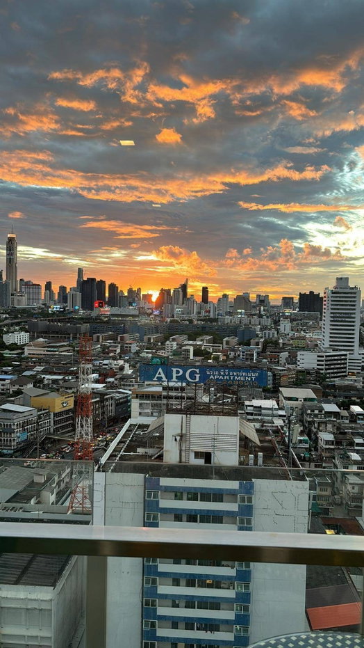 รูป  66 ตรม. สองห้องนอนที่เอสเปซไอดี ใกล้ MRT พระรามเก้า ขาย 6.99ล. - รูปที่ 11/12