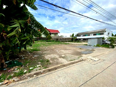 Land for sale Ladprao 48, Chokchai 4, Ladprao 71 : For sale 🔥🔥 the land, Lat Phrao, Chok Chai 4, 200 square wah ✅ Next to Chok Chai Si Market, near Central East View, near Chok Chai Police Station
